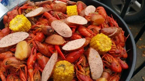 House of Hoopz BBQ and Crawfish