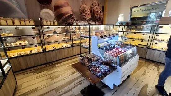 85°C Bakery Cafe - Buena Park