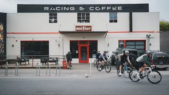 Métier Cycling & Cafe