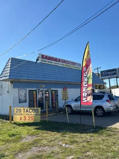 Gordo Machin Taqueria inside Sandra’s grocery store