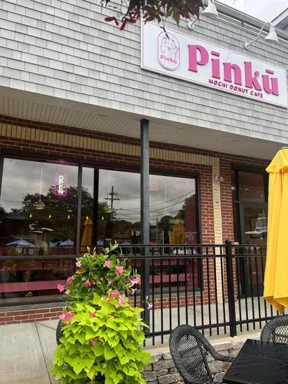 Pinku Mochi Donut Cafe