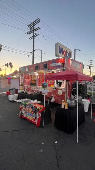 Pupusa Express Food Truck en Van Nuys CA