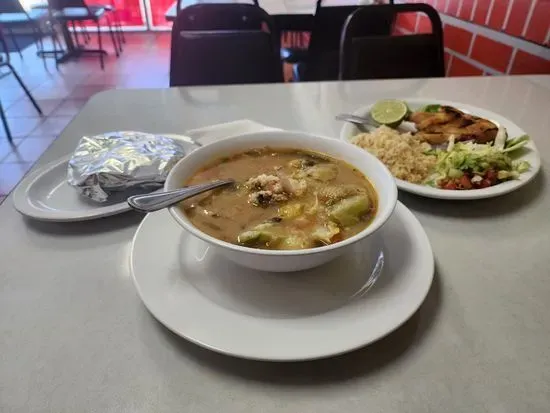 Roca Fuerte Salvadorean Restaurant