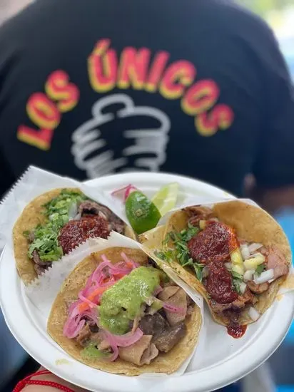 Los Únicos Taqueria