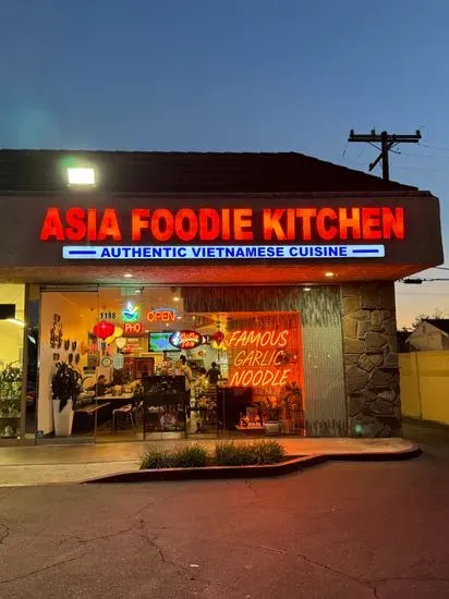 ASIA FOODIE KITCHEN