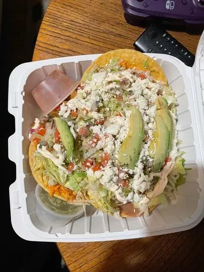 El Buen Taco Deli & Grill