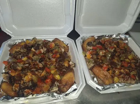 Mumsy's Caribbean food truck