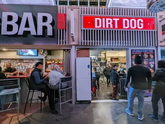 Dirt Dog-Showcase Mall