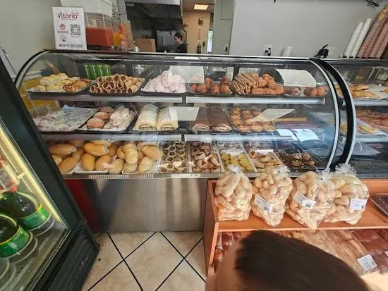 🏠🥖Padaria Brasileira Everett | Brazilian Food | Vitória Bakery & Burgers | Everett - MA