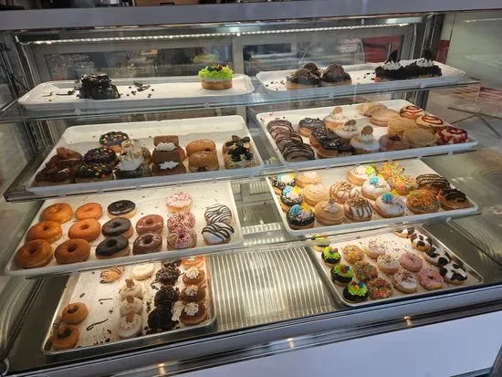 Yonutz Donuts and Ice Cream - Greenwood Village