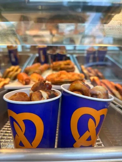 Auntie Annes/Cinnabon/Carvel