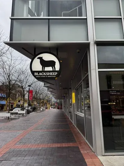 Blacksheep Pizza & Cocktails