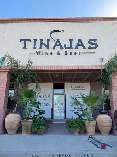 Tinajas Wine & Beer