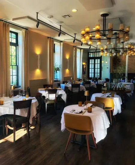 Elaine's Restaurant and Bar