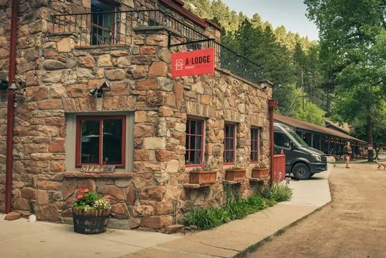 A-Lodge Boulder (Boulder Adventure Lodge)