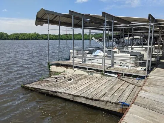 Joey's Moon Lake Marina