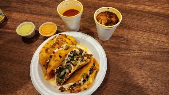 Luz's Pinches Tacos