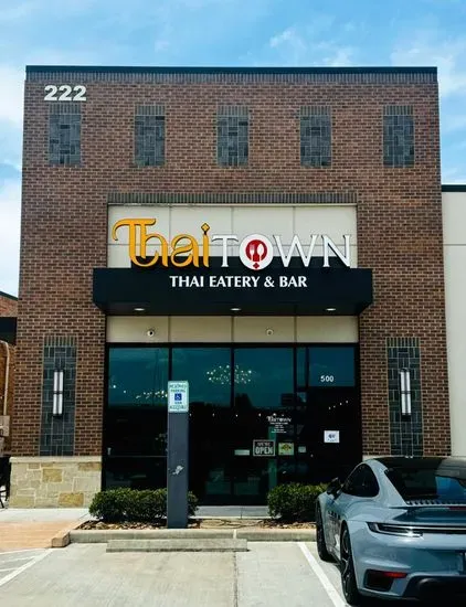 Thai Town (Thai Eatery and Bar)