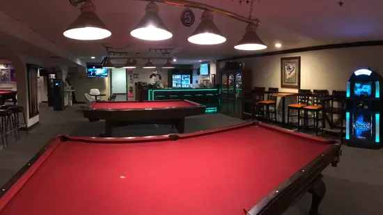 Lucky Shot Billiards