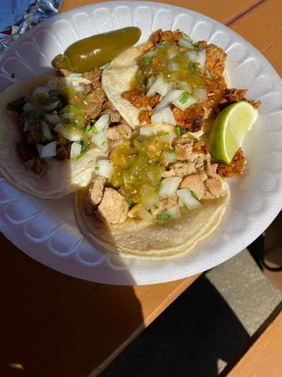 Super grullense taco truck