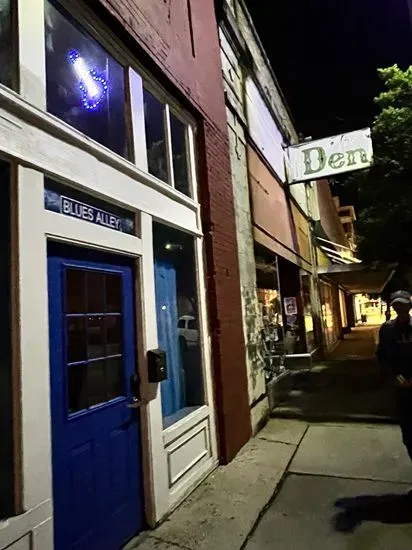The Den Again Diner