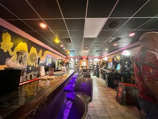 Pinky & Clyde's Arcade Bar