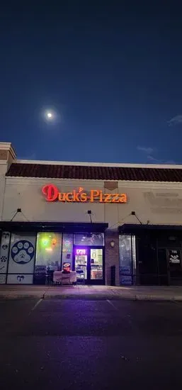 Ducks Pizza, Wings and Tequeños