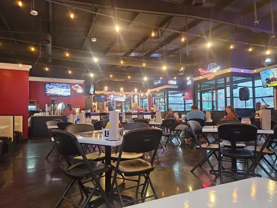 Curveball Sports Bar & Grill