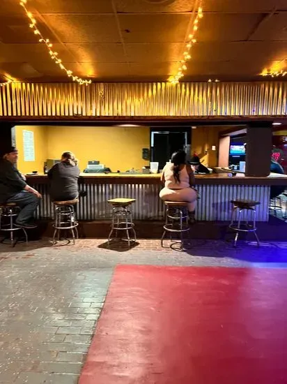 La Frontera bar