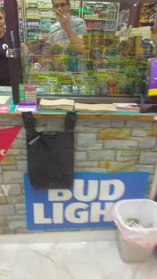 Bobs Discount Tobacco & Beer