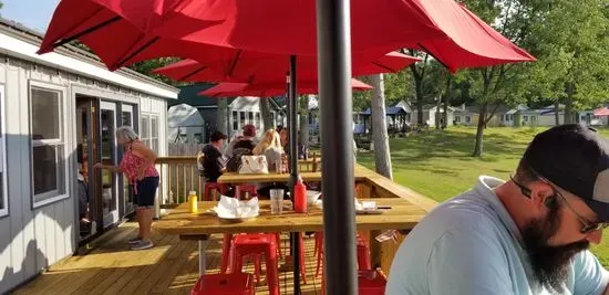 Elk Lake Bar and Grill