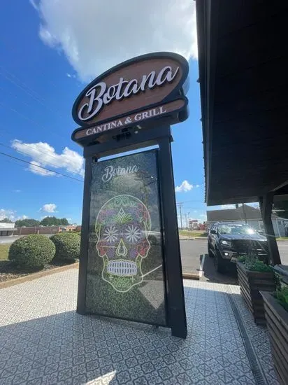 Botana Cantina & Grill