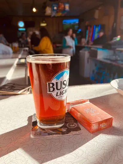 J&R Bar & Grill