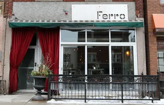 Ferro Bar & Cafe