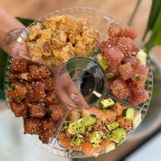 Island Blends Açaí and Poke