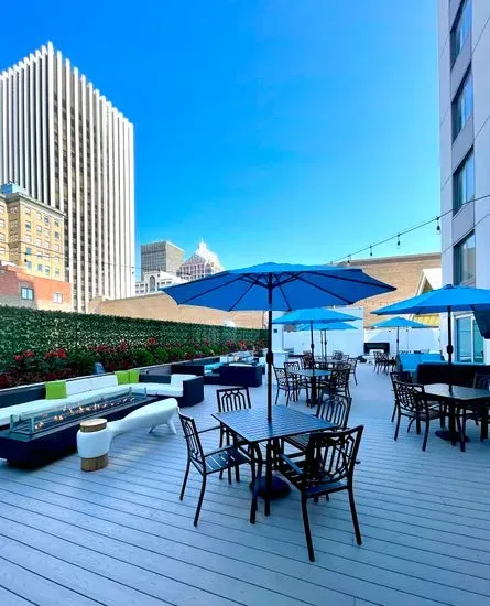 Center City Terrace & Lounge