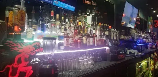Louie’s Cocktail Lounge