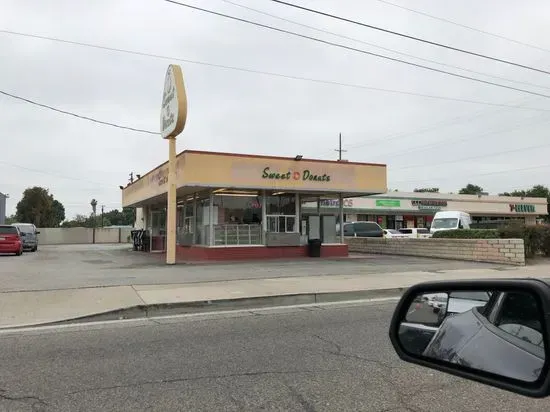 Sweet-O Donuts