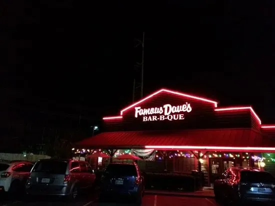 Famous Dave's Bar-B-Que