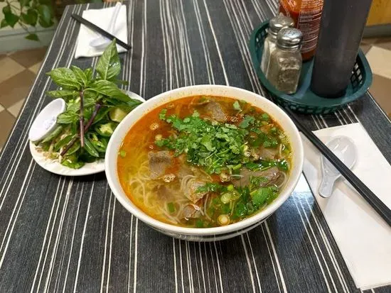 Phở-natic Vietnamese Restaurant