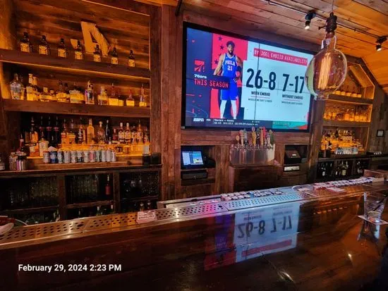 Jason Aldean's Kitchen + Rooftop Bar