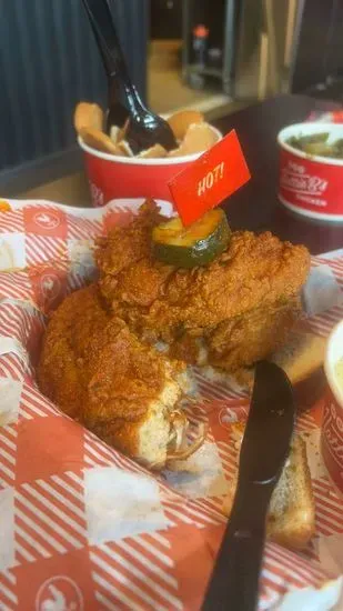 Hattie B's Hot Chicken - Nashville - Lower Broadway