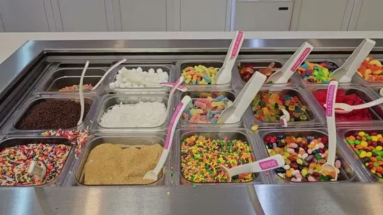 sweetFrog - Premium Frozen Yogurt