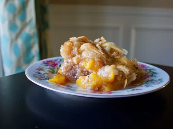 Aunt Evelyn's Peach Cobbler