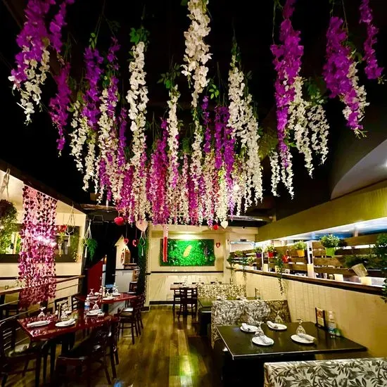 Banana Leaf Thai Sushi Restaurant and Bar
