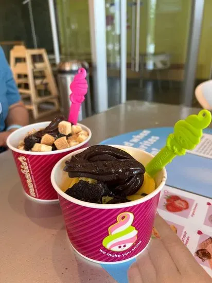 Menchie's Frozen Yogurt