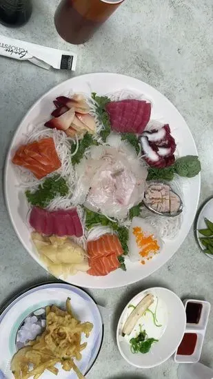 KPL Fish Market Restaurant (어촌횟집)/Fishing Village Sushi Restaurant