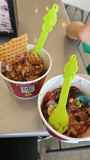 Menchie's Frozen Yogurt