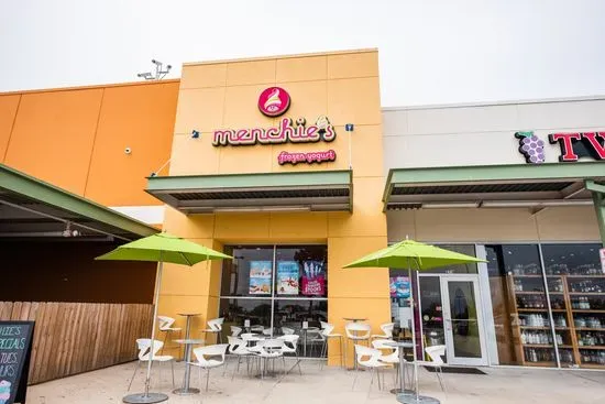 Menchie's Leander