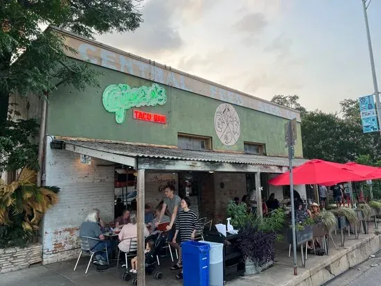 Güero's Taco Bar